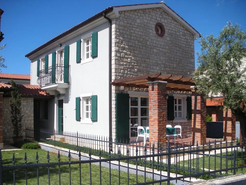 Villa Petra Πόρετς